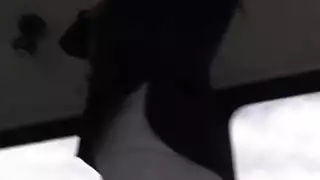 مفلس شقراء الانفجارات الديك الكبير شرطي وهمية في الحافلة لها