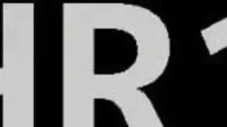 أحب هذا القضيب وجود القضيب بعمق داخل حلقها