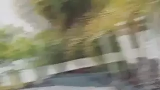 Titty في سن المراهقة carwash مجموعة من ثلاثة أشخاص اللعنة