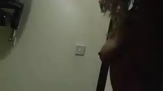السدود السوداء إيفون وسيمون جعل خارج على السرير وندف الهرات الخاصة بهم