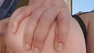 أخذ كميات كبيرة من نائب الرئيس في منتصف الشارع