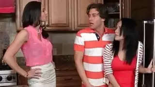 متفجرة الثلاثي ضجيجا