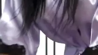 جميل مدلك الأبنوس يحاول نوع جديد من العلاج