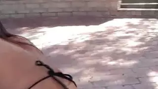 بيكيني الجمال بوف مارس الجنس على الفيديو