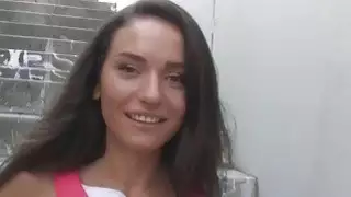 ناتالي حصلت على حفر ومارس الجنس للحصول على المزيد من المال