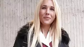 خبطت الهواة شقراء مفلس فتاة تشيكية لبضعة باكز
