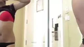 عكس نمط راعية البقر مع الهواة في سن المراهقة الآسيوية