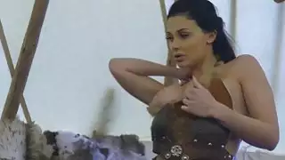 Big boobs wildling babe bangs الرجل الذي استولى عليها
