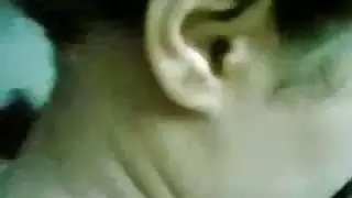 زوجين عربيين في غرفة النوم