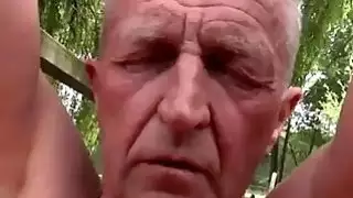 بول يحصل قليلا ويقضي الكثير من الوقت على الروحية