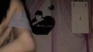 كاميرا ويب في سن المراهقة