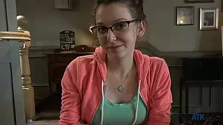 يحصل creampied الهواة الطالب الذي يذاكر كثيرا شعر