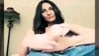Vicky muestra sus deliciosas patitas !! المغرب 100 ٪ الأرجنتين!