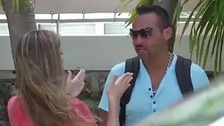 في سن المراهقة الساخنة مفلس كيمبر لي يطحن على شخص غريب وسيم