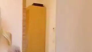 الثدي وهمية باربي لديه بعض المتعة الكلية