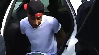 مفلس أنثى الشرطي ماغي الأخضر وجوسلين القبض على الرجل الأسود وإجباره في الجنس الشاق
