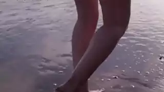Longhaired سمراء الجماع مع bigcock