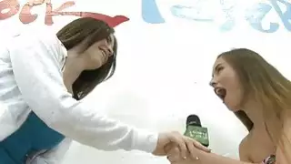قطاع الفاسق أسفل والسرور نفسها لبضعة باكز