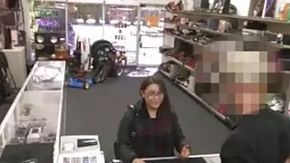حاول زوجان من الكلبات أن تمزقني