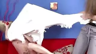 شيلي شقيقة أفيري شقراء مع الثدي الحقيقي أجبر الاختراق من قبل الأخ