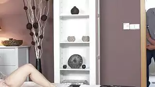 الزوجة المهيمنة حقائب زوجها حتى creampied