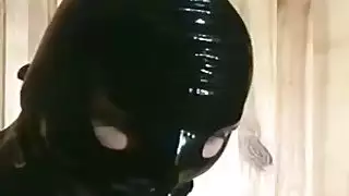 شقراء الساخنة يحصل لها الثدي تقلص لأنها تحصل على قيدوا