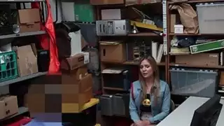 بلير وليامز يسرق الاشياء من التحميل قفص الاتهام