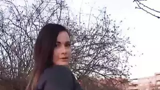 نانا جميلة على استعداد لاتخاذ Martins النقدية لممارسة الجنس سريعة