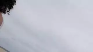 يوم في الشاطئ يجعل الهواة الأبنوس في سن المراهقة قرنية مثل الجحيم