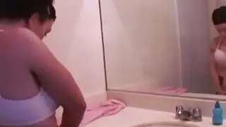 دونغ أسود كبير لفم كوغار ذي الشعر الداكن