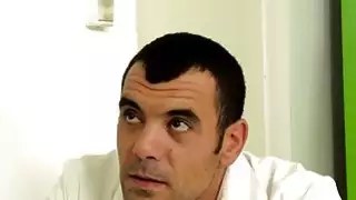 السمراوات الساخنة الحصول على جلد جيد