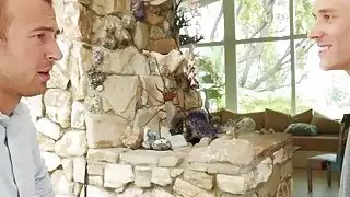 اثنين من أفضل إخوانه ينتقد خارجا زنبق Jordans كس والفم