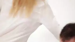 أراد هوتي قرنية ألينا الغربية من الصعب الديك