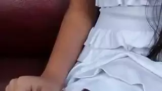 صغيرتي امرأة سمراء العامة مرحاض جنس