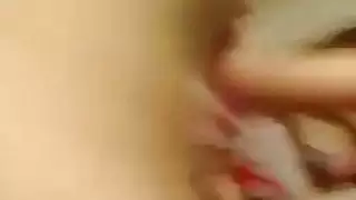 شقراء في مقود riddin دسار