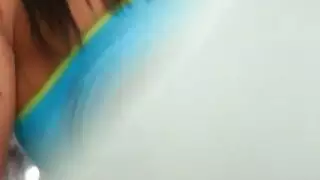 في سن المراهقة يقيس fuckholes لها