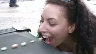 اثنين من الاطفال على قناعة فلاش وميض بهم