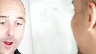 قرنية جميلة فاتنة Ally بيري حريصة على اللعنة