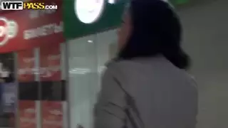 بيلا ، فقط جئت هنا فقط للرقص ، وقالت انها سوف تحصل على نائب الرئيس في فمها