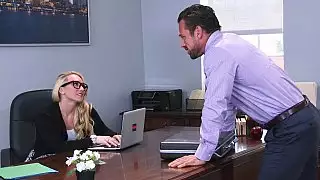 مظاهرة بعقب المكونات