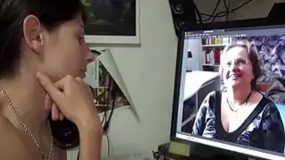 في سن المراهقة فتاة يلعق السمين ناضجة كبير الثدي