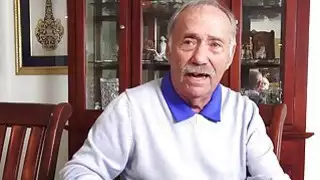 فرانكي يبدأ تناول Melissas حلق كس