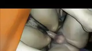 زوجين اللاتينية ممارسة الجنس في المنزل