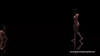 سكارليت جوهانسون عارية في ظل الجلد