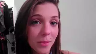 سجلت شريط جنسي لها استمناء لصديقها