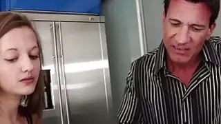 بلدي Steppapi وأنا مارس الجنس مثل اللاتين الساخن Blooded