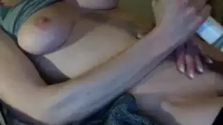 outie يستمني