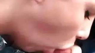 الحمار الساخنة فرنك غيني حدب ديك على المقعد الخلفي السيارة