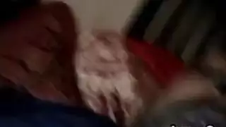امرأة بيضاء الدهون يعطي رئيس