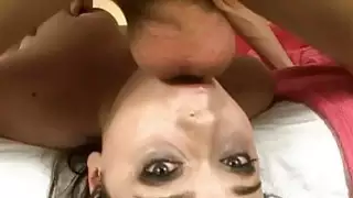 Babe هو الإلتهام الرجال الديك ضخمة بشعور